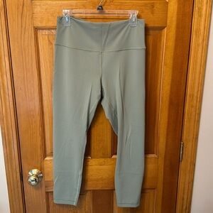 EUC lululemon wunder 25” leggings size 12